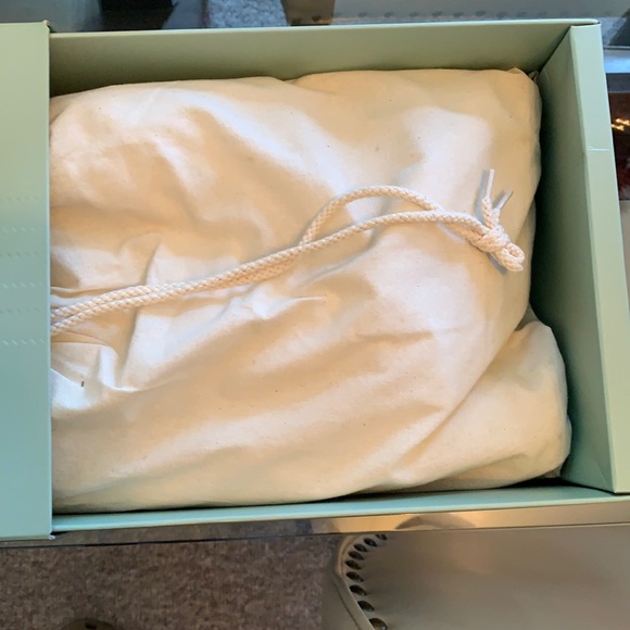 Ivy Park Forum Mid - NWT - Picture 5 of 6